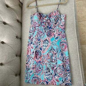 Lilly Pulitzer Size 6 dress! Seashells and gorgeous strap style summer dress!